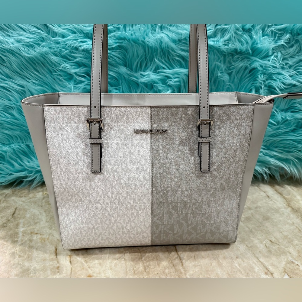 Michael Kors Jet Set Aluminum Mlt Tote Bag